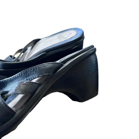 Dansko Slip on Strappy Sandals Size 39 black leather - Picture 9 of 12